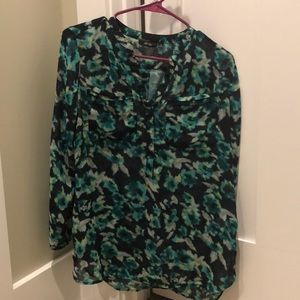 Great work top or very cute with leggings